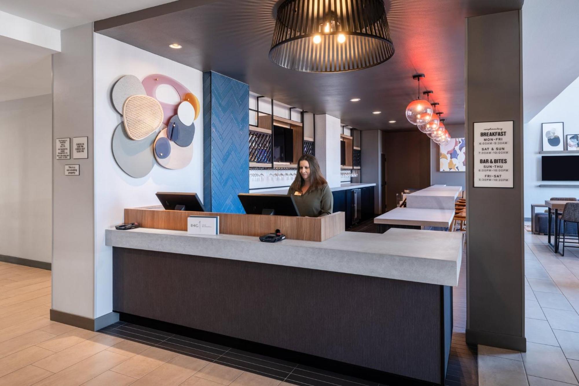 Atwell Suites Austin Airport By Ihg Buitenkant foto